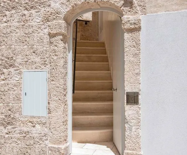 Hotel Grotta Palazzese 5*