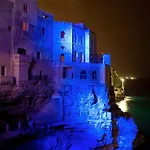 Grotta Palazzese فندق