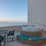 Grotta Palazzese فندق بولينيانو آ ماري