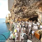ホテル Grotta Palazzese ポリニャーノ・ア・マーレ