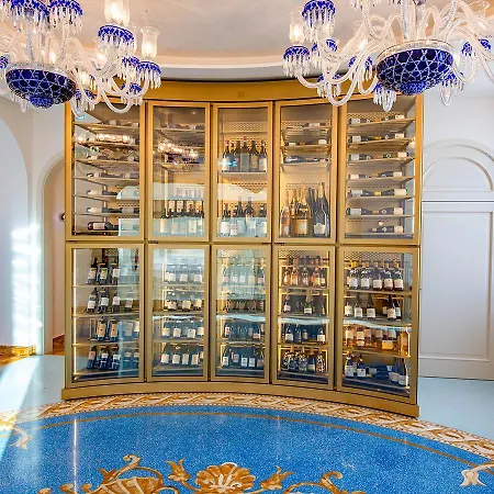 Grotta Palazzese Hotel 5*