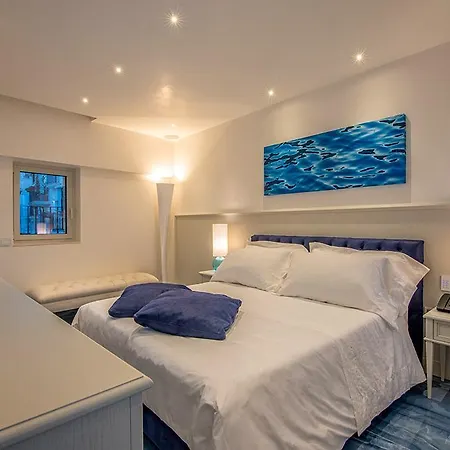 Hotell Grotta Palazzese 5*