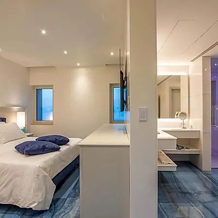 Hotel Grotta Palazzese 5*