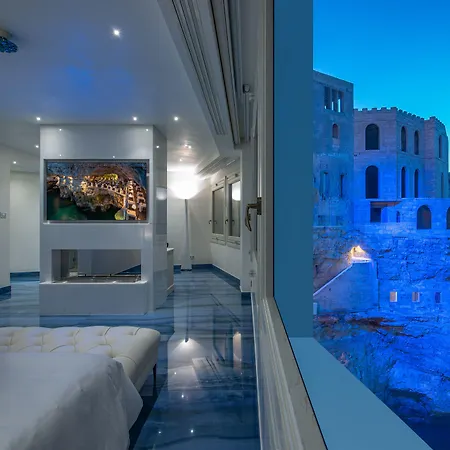 Hotell Grotta Palazzese 5*