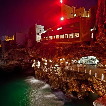 Grotta Palazzese 5* פולינאנו א מארה