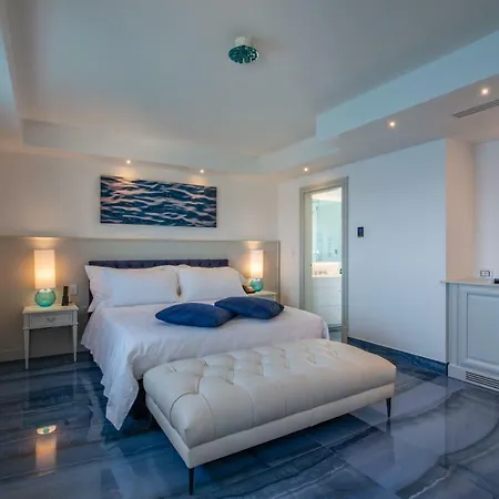 מלון Grotta Palazzese 5*