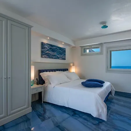 Hotell Grotta Palazzese 5*
