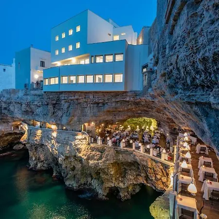 Grotta Palazzese מלון