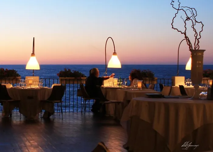 Grotta Palazzese Hotel 5*