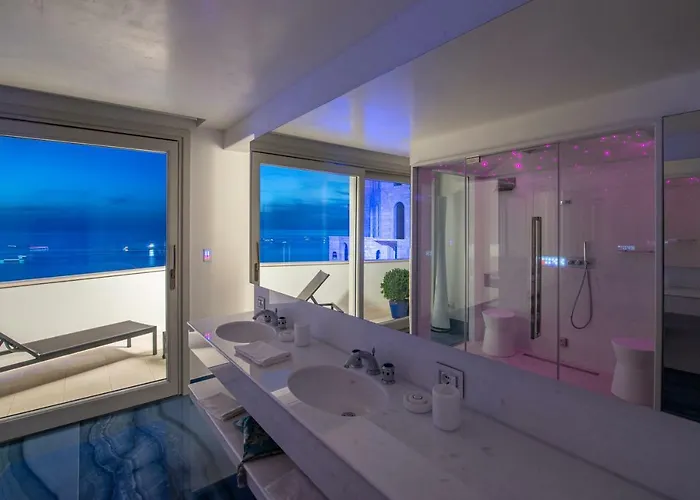 Hotel Grotta Palazzese 5*